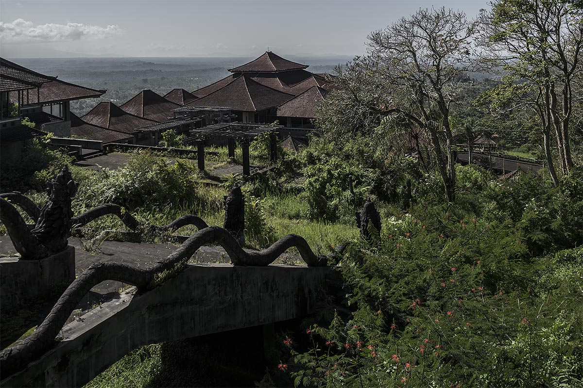 lost son, no vacancy #35, indonesia, 2015 (built in the 90s by the son of president suharto it was never finished as he had to go to jail after his father resigned in 1998)