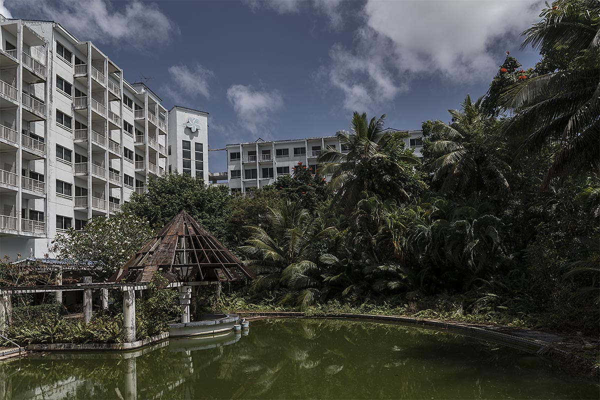 no vacancy, #32, saipan, 2014 (the decline of janaese tourist after japan airlines withdrew direct flights made 4 resorts close down)