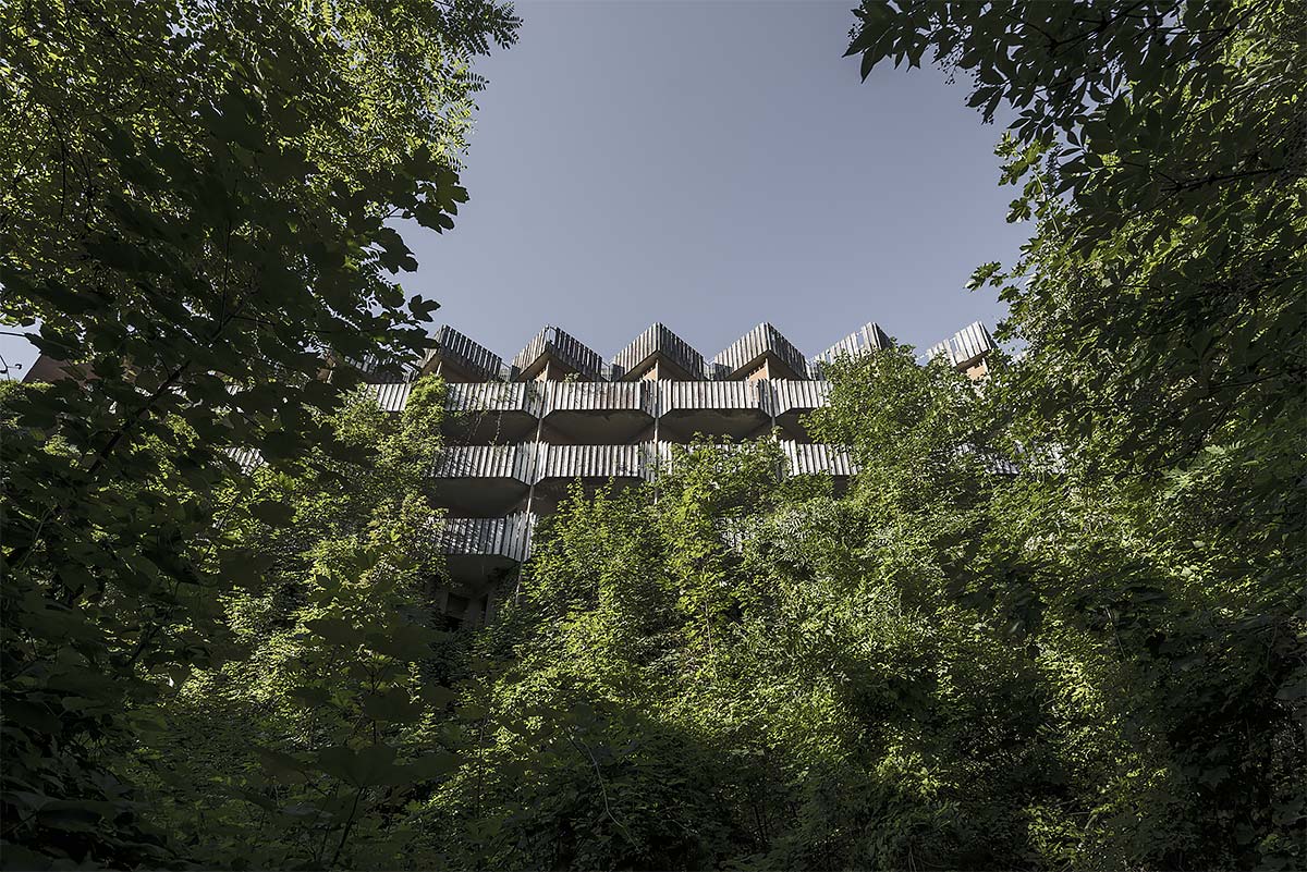 no vacancy #45,1 italy, 2015 (spa hotel for port workers built in the 1970s by the minestry of merchant marine. it was closed when the national health system stopped to cover therme visits)