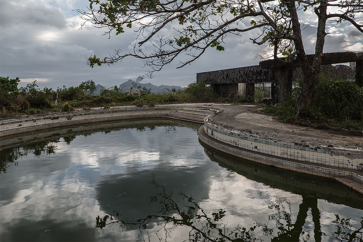 no vacancy #25.1, philippines, 2014