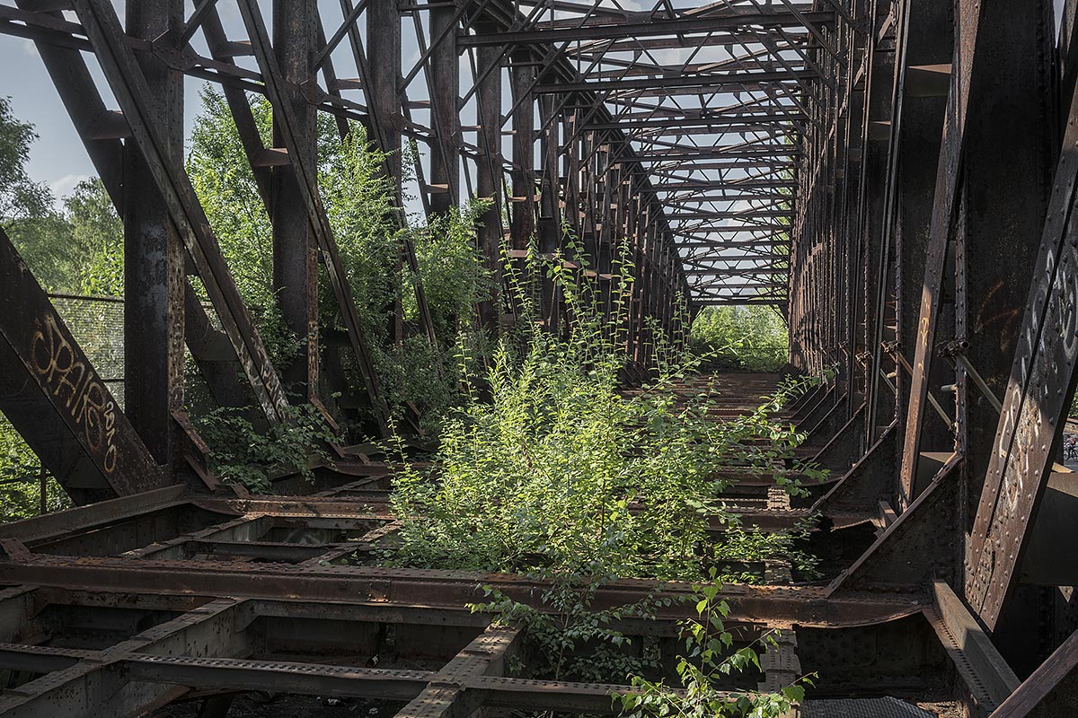 lost berlin #7 germany, 2017 (bridge of s-bahn in berlin-wedding that was  abandoned with the berlin wall)